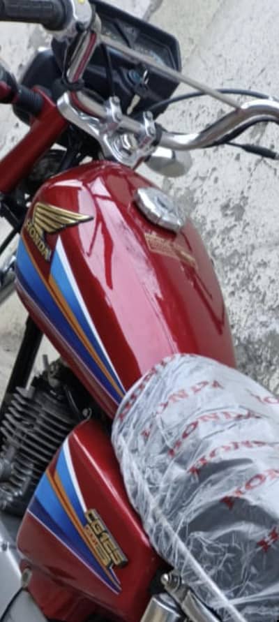 2007 model fuel tank complete set available for sale