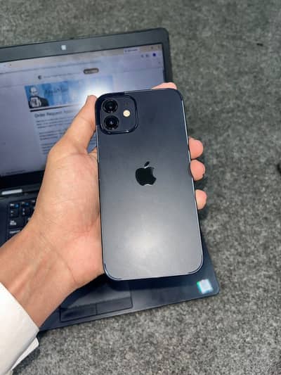 Apple iPhone 12