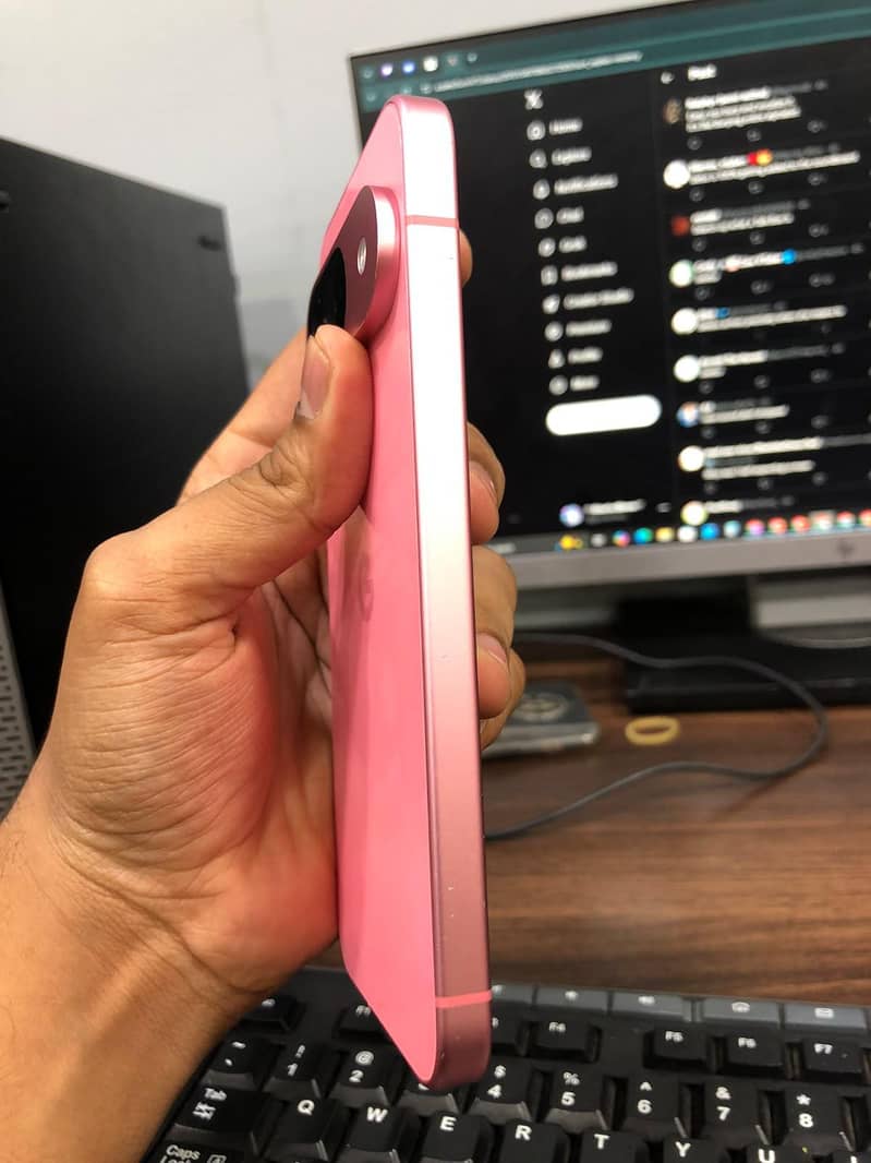 Google Pixel 9 4