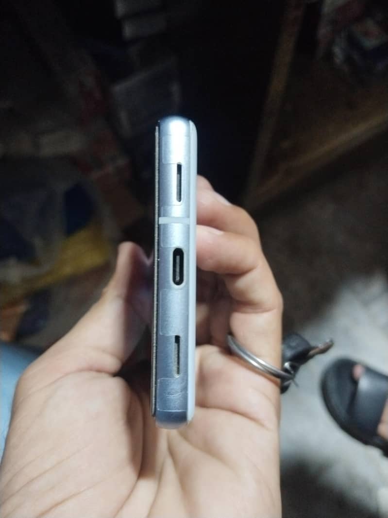 Google Pixel 7a 2