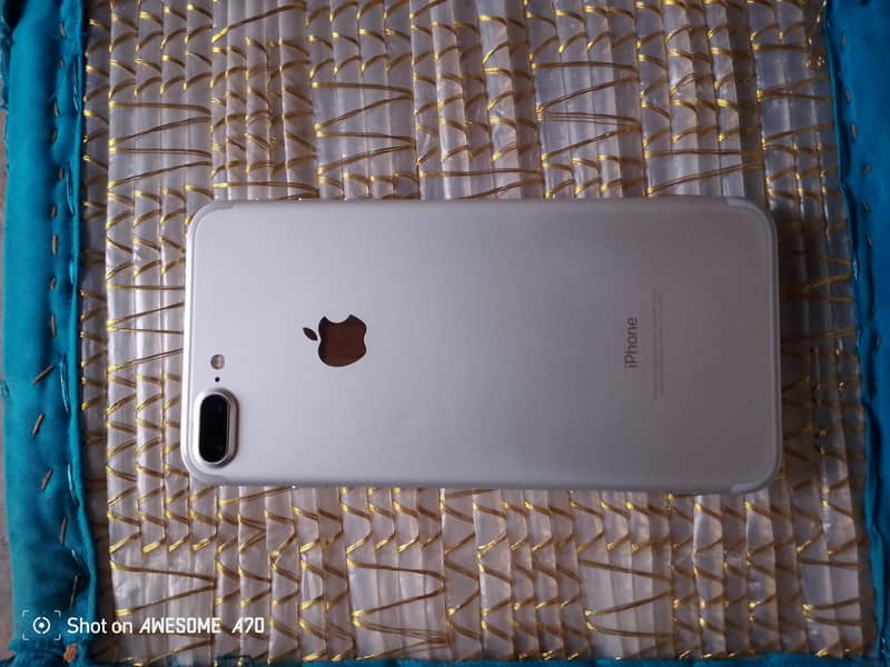 Apple iPhone 7 Plus 0