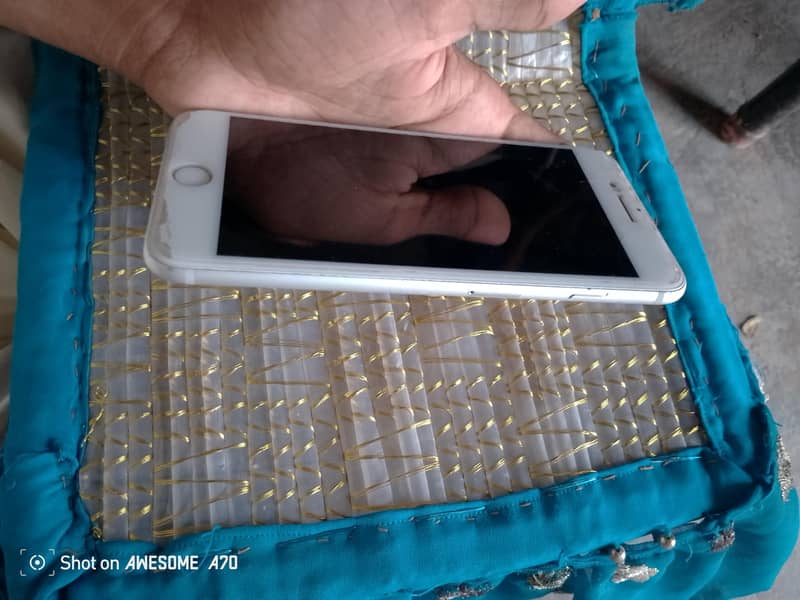 Apple iPhone 7 Plus 6