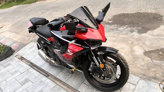 Ducasu 400cc Panigale-style