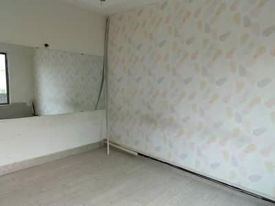 4 Marla 1st Floor Office for rent in DHA Phase 3 Block Y, Big Car parking