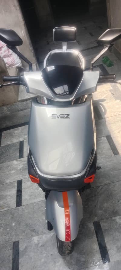 evez sports pro 110 km average lithium battery