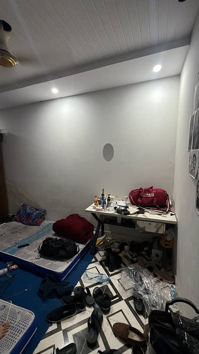 Room For Rent At Hot Location In Valencia Town