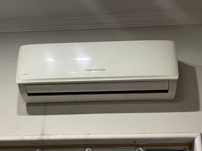 Changhong Ruba 1.5 ton AC in new condition