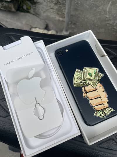 Apple iPhone SE 3 (2022)