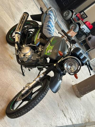 Yamaha ybr g gray 2023. /0336/9800/157/