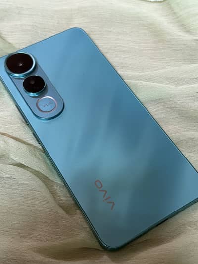 Vivo V50 Lite