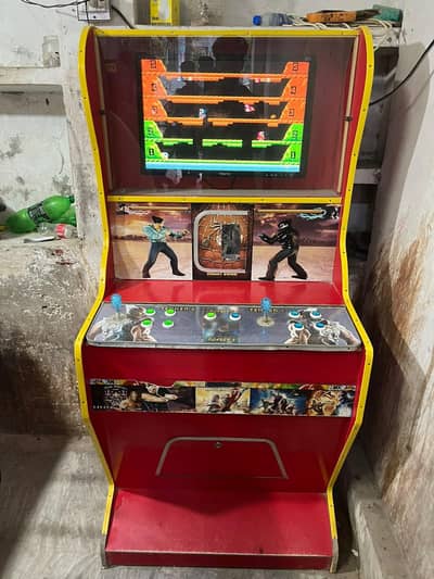 1 vedio game available condition 10/9.8
