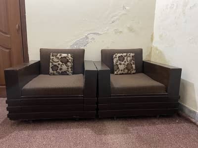 4 seater sofa and 2 chairs