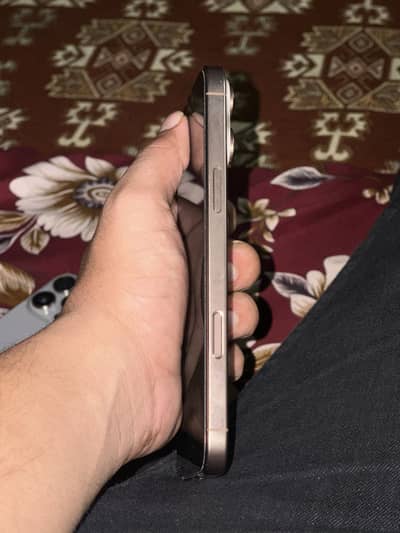 Apple iPhone 16 Pro Max fu