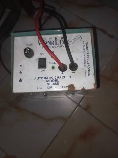 Super World SE:888 Battery Charger 12V 15A auto indicator