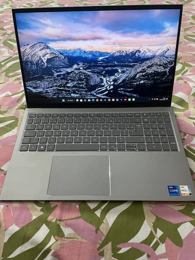 Dell Inspiron 5518 Core i7 11370H