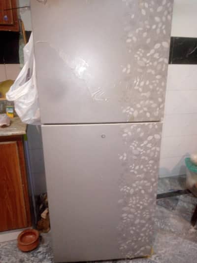 Haier HRF-340 Refrigerator For sale