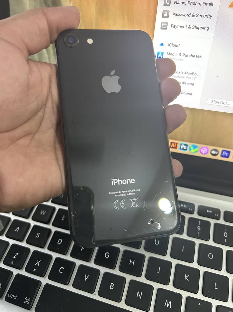 Apple iPhone 8 4
