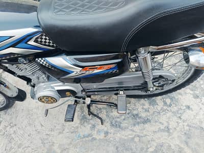 honda 125 black colour