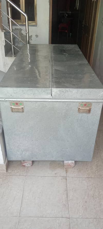 TRUNK PETI FOR SALE