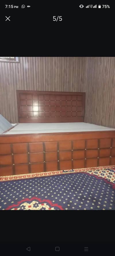 selling new wooden bed