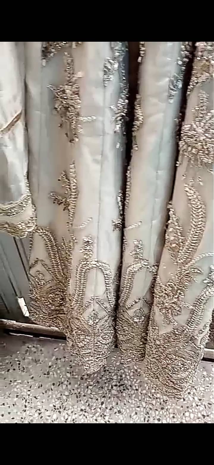 لگژری لہنگا براۓ فروخت  1