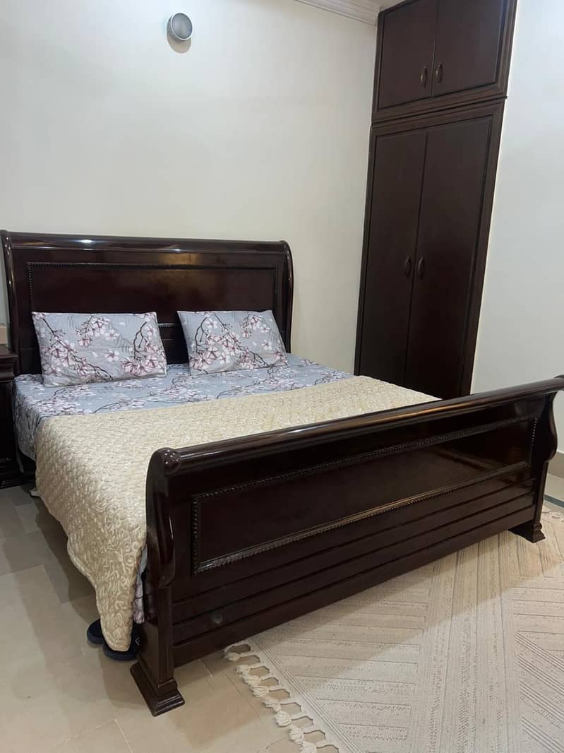double bed side table  dressing table 4