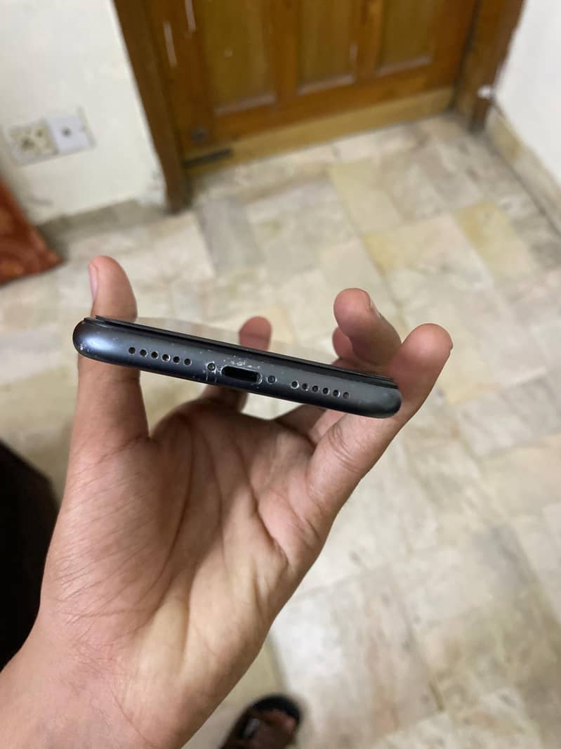 iPhone 11 1