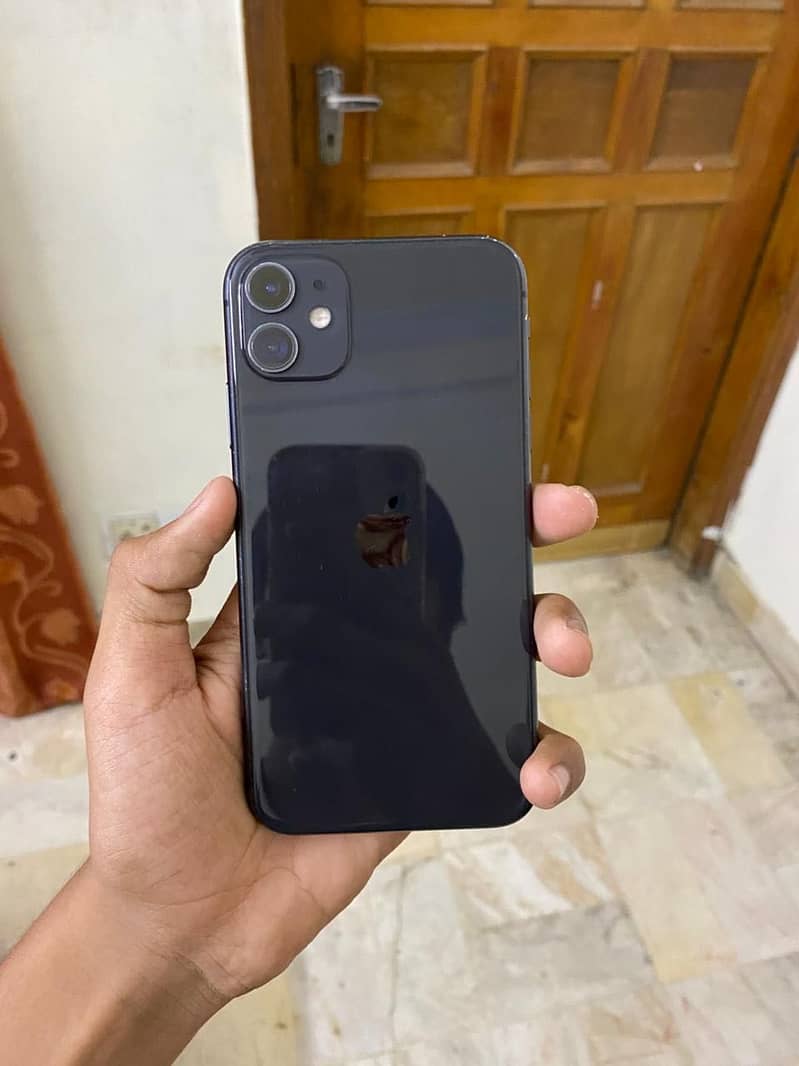 iPhone 11 3