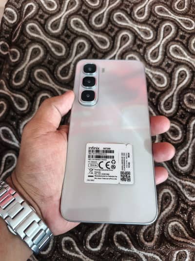 Infinix Hot 60i