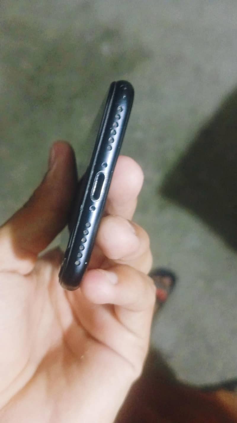 Apple iPhone 7 4