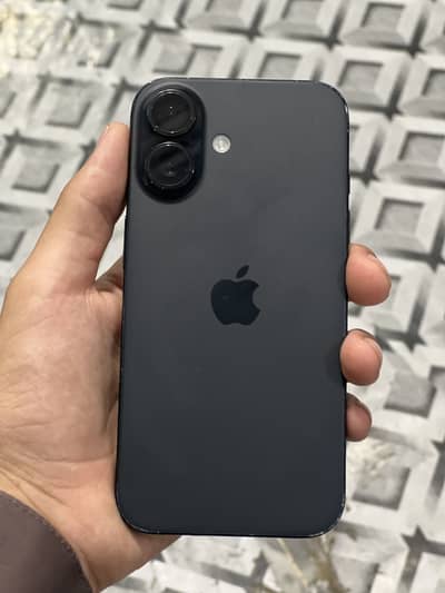 iPhone 16 black colour