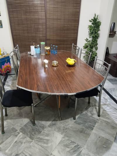 Dining Table 6 seaters