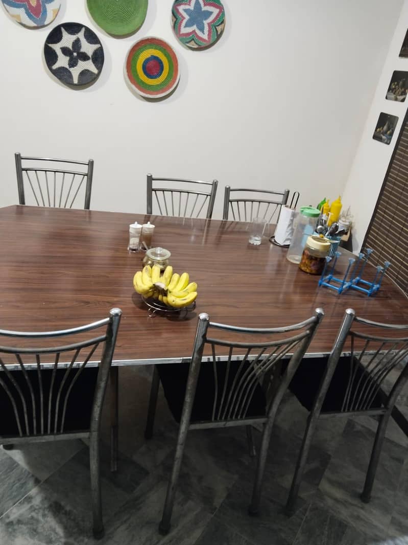 Dining Table 6 seaters 1