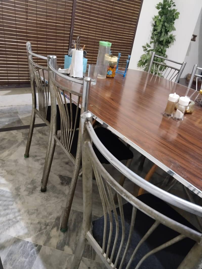 Dining Table 6 seaters 2