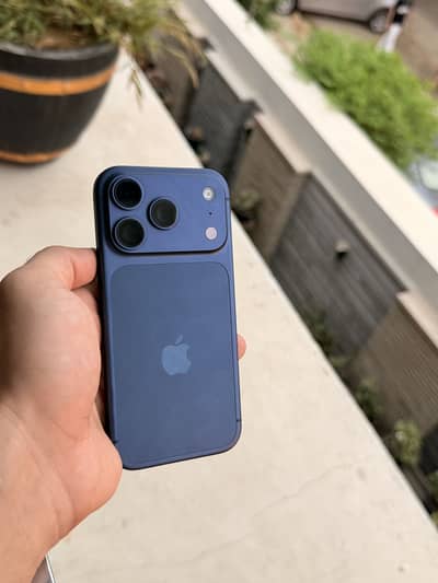 Apple iPhone 17 Pro jv