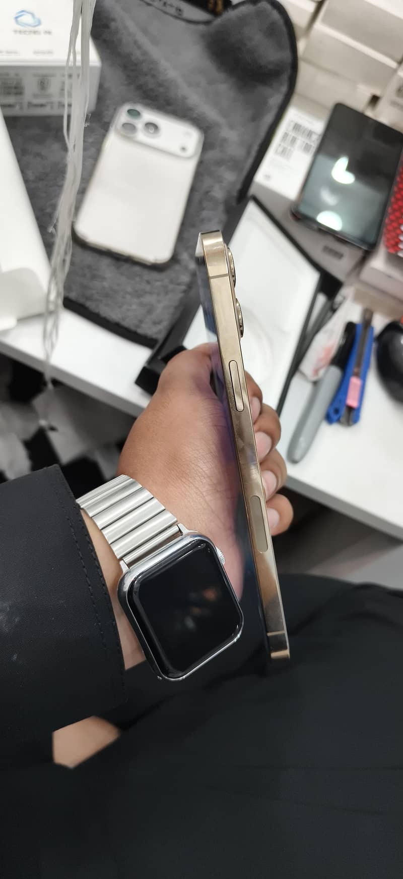 iphone 12 pro max 3