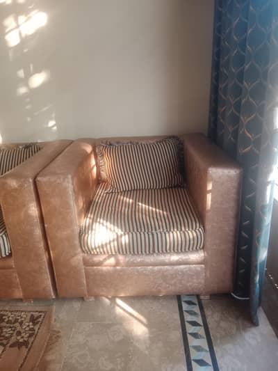 5 seater sofa set with table