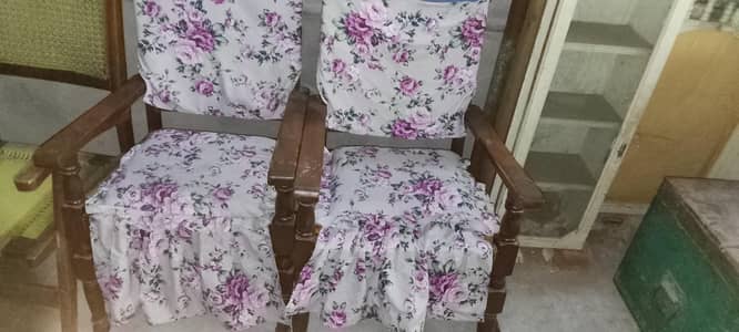 4 Wooden Cane Chairs 2 in Good condition