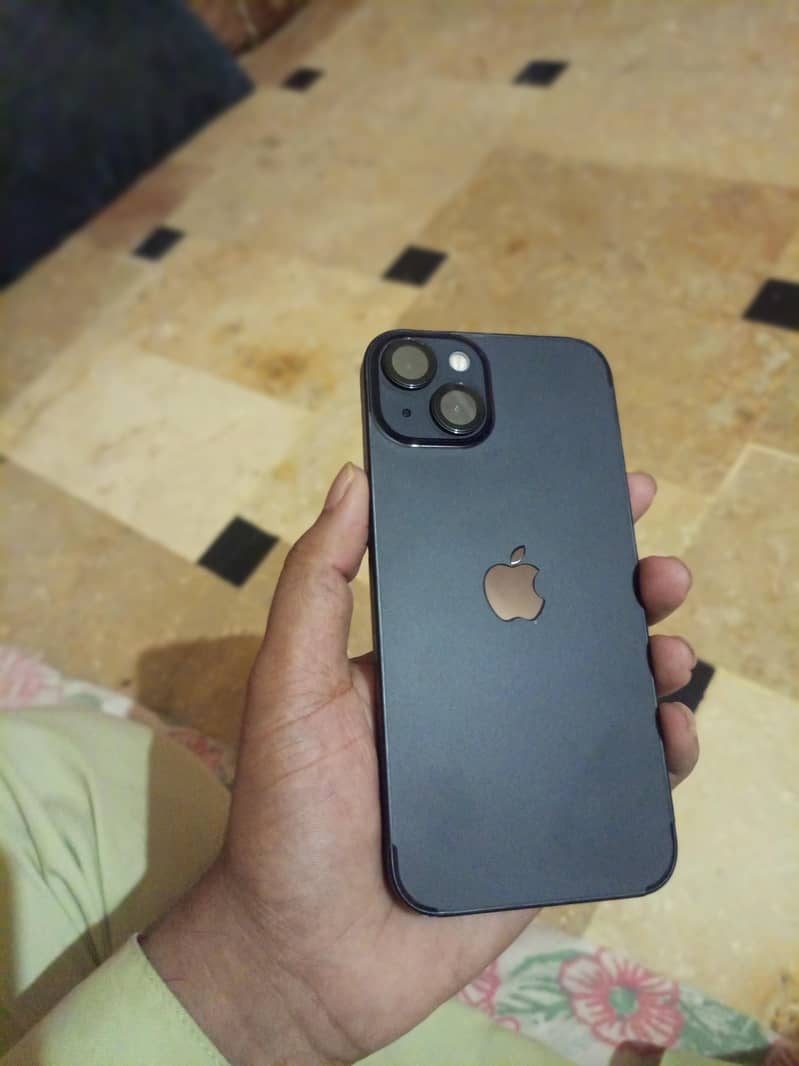 Apple iPhone 13 0