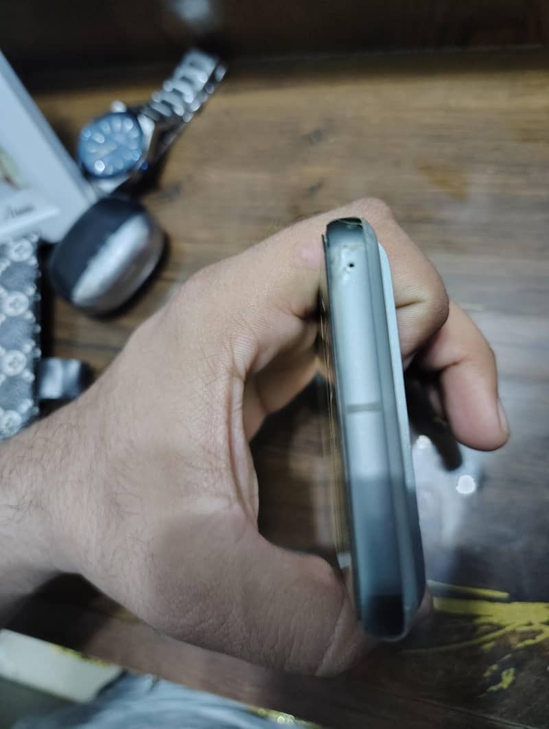 Google Pixel 8 5
