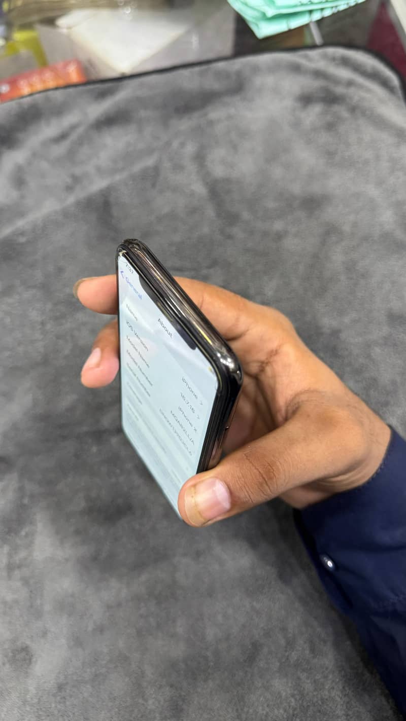 Apple iPhone X 2