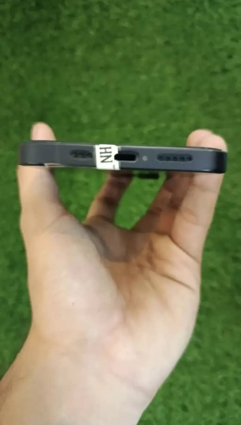 Apple iPhone 12 2
