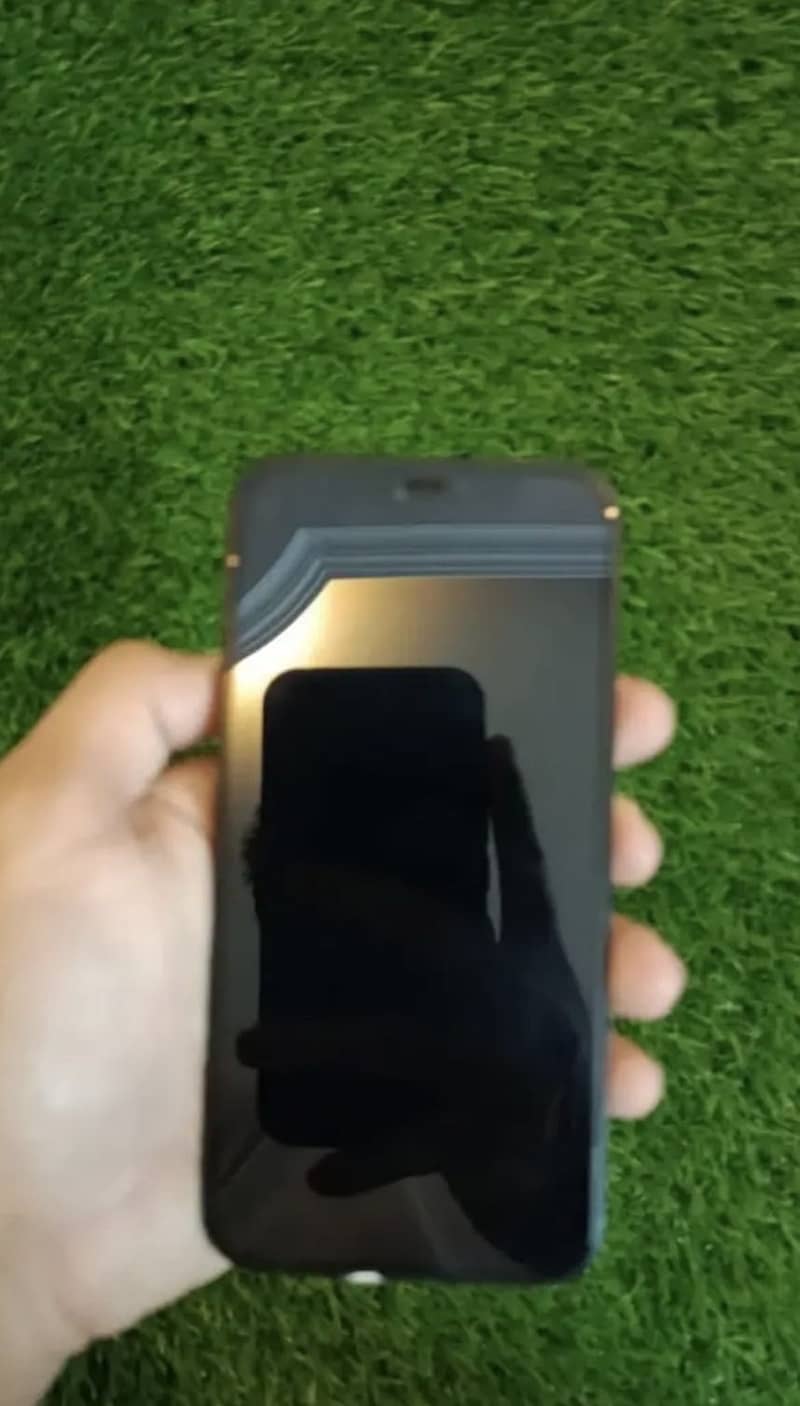 Apple iPhone 12 4