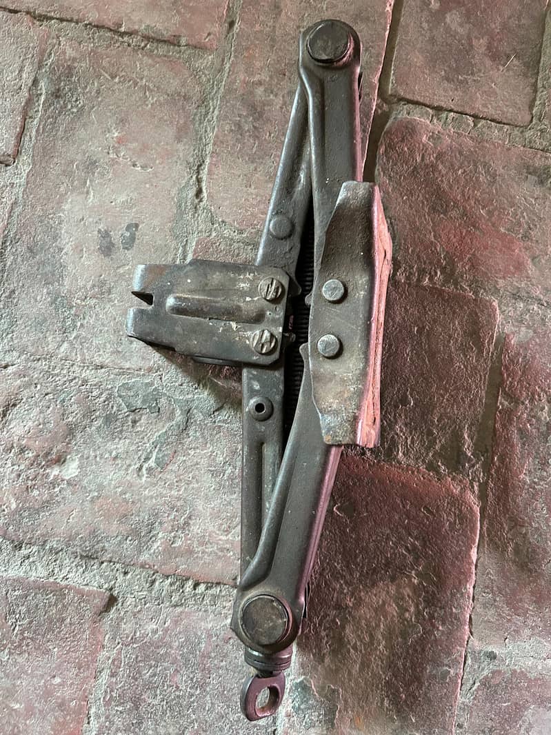 car Jack 0