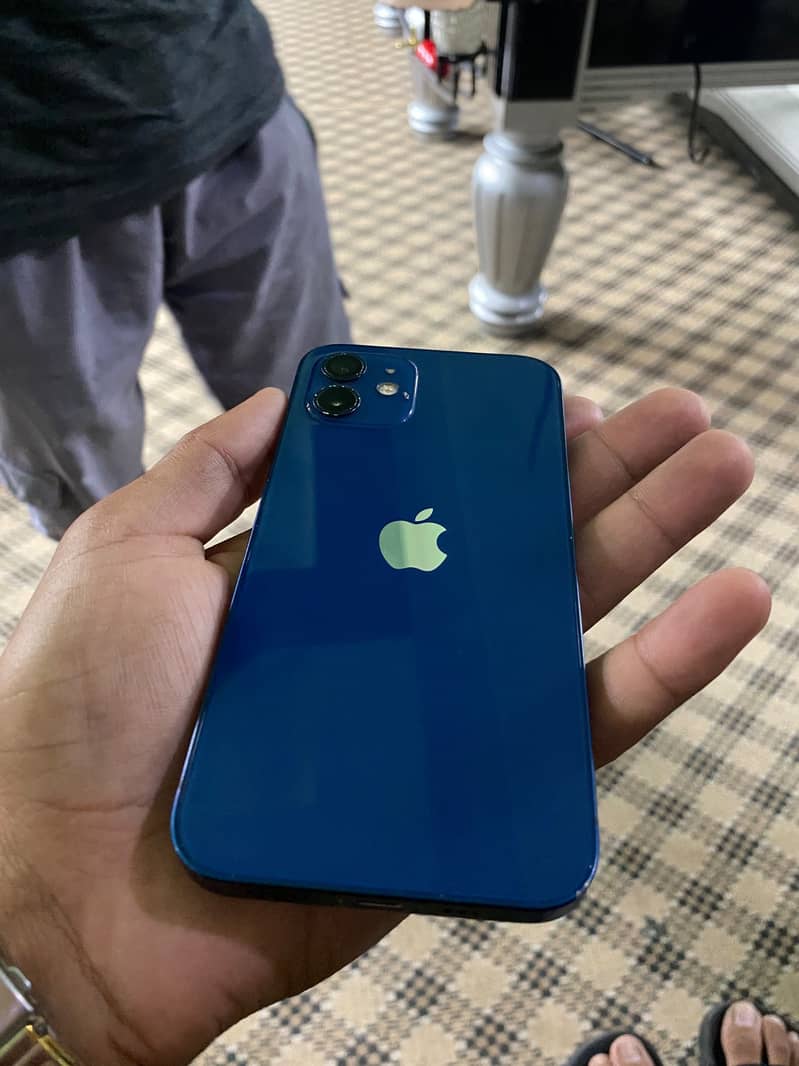 Apple iPhone 12 2