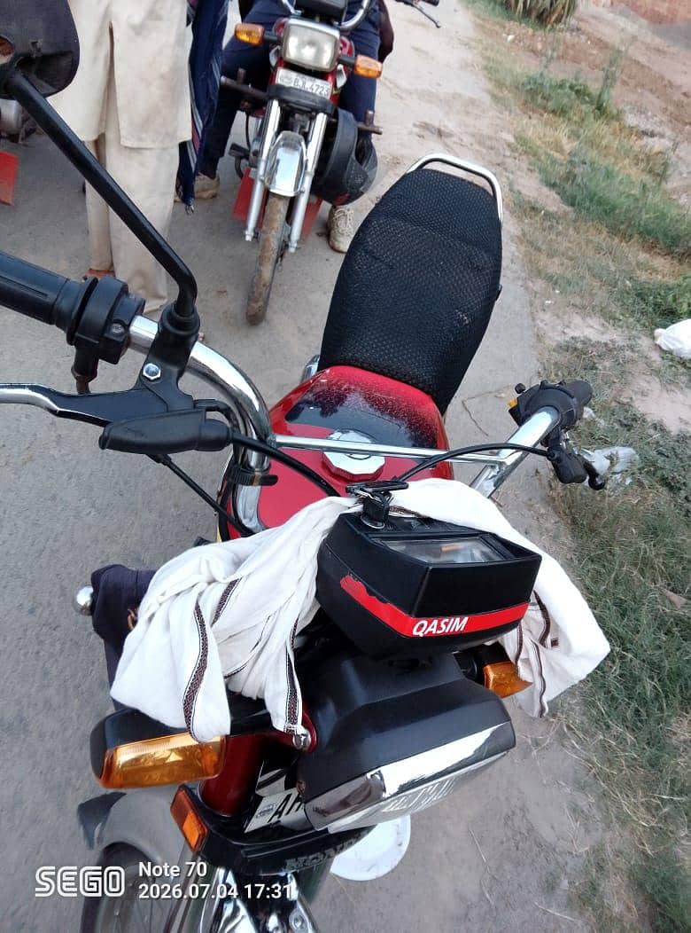 کاغذات مکمل ہے گاڑی بالکل اوکے ہے بائیو میٹرک موقع پر 0