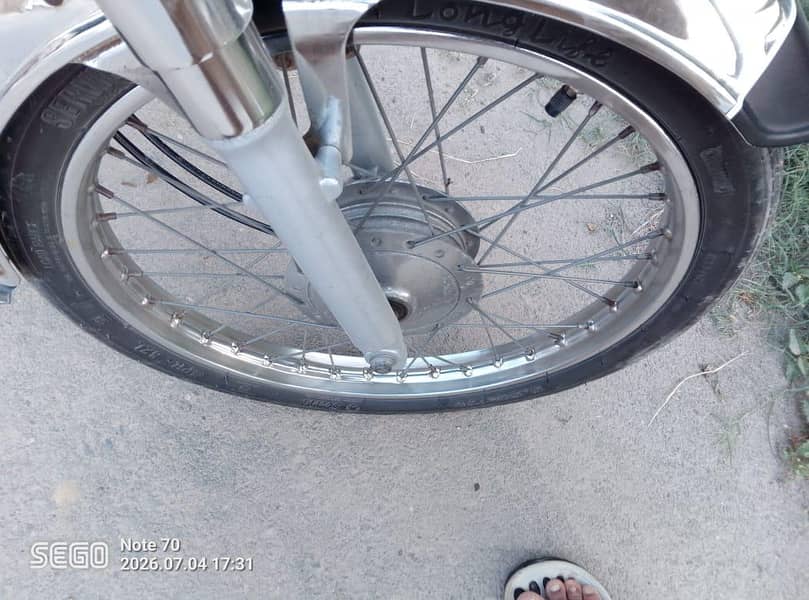 کاغذات مکمل ہے گاڑی بالکل اوکے ہے بائیو میٹرک موقع پر 4