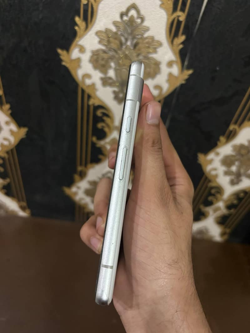 Google Pixel 7a 4