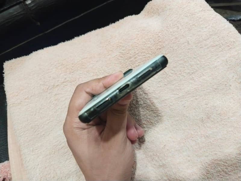 Google Pixel 6 4