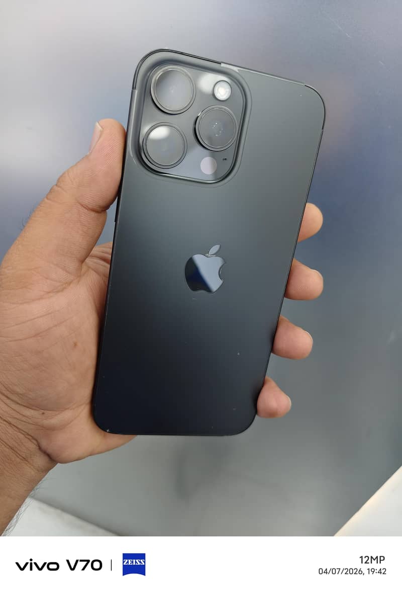 Apple iPhone 15 Pro Max 0